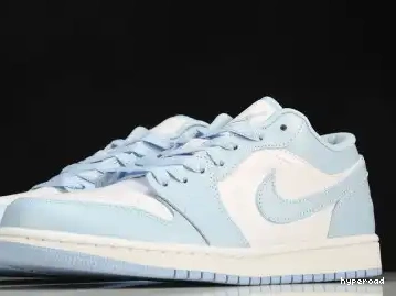 Hyperoad 1 BLUE ICE Low Jordan Retro 0630